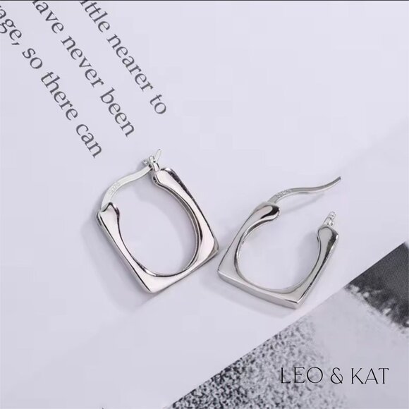 Square Huggie Earrings in Gold and Silver. 925 Sterling Silver. #1060 - Picture 3 of 6